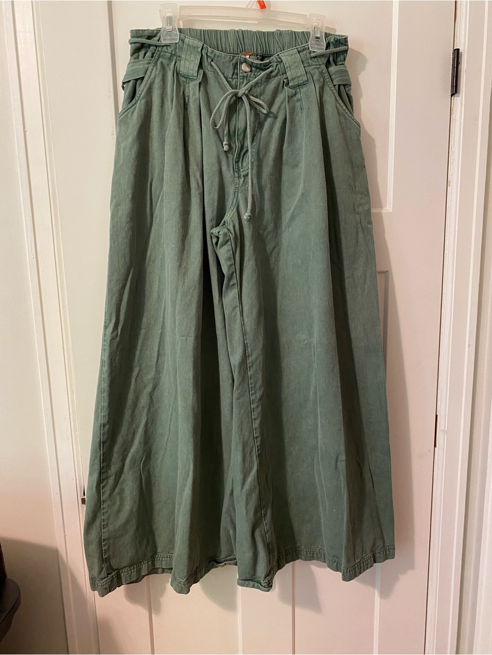 Free People Julien Wide Leg Chino Trouser Pants in Green - Picture 4 of 12